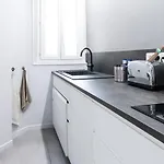 Nice Cozy Apartment On The Slopes Of Montmartre